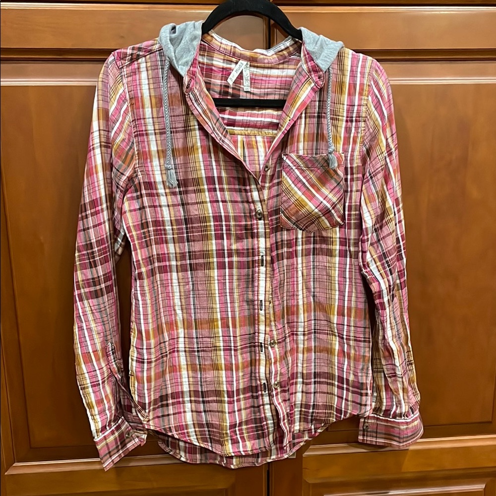 •MUDD BTS• NWT plaid hoodie shirt // button down // multicolor // size SM